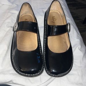 Algeria black shine shoes great used condition
